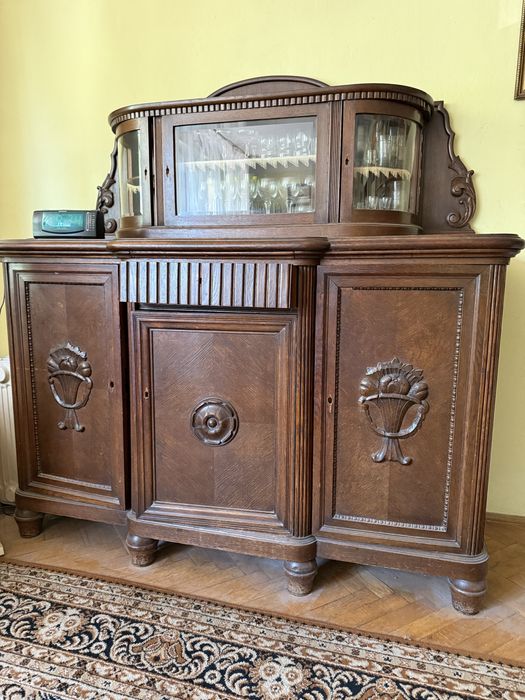 Meble gdańskie. Kredens i komoda