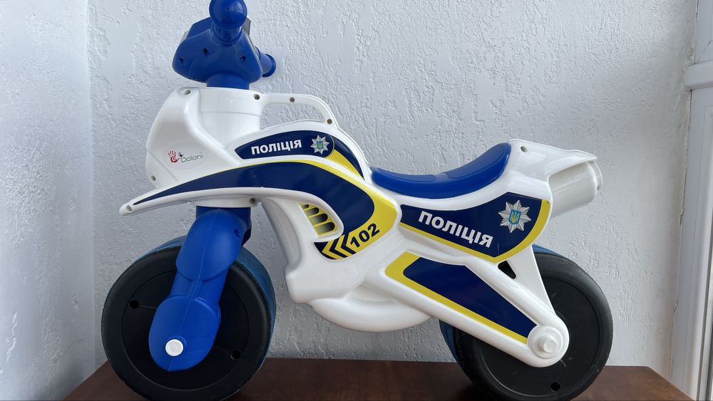Дитячий мотоцикл-біговел