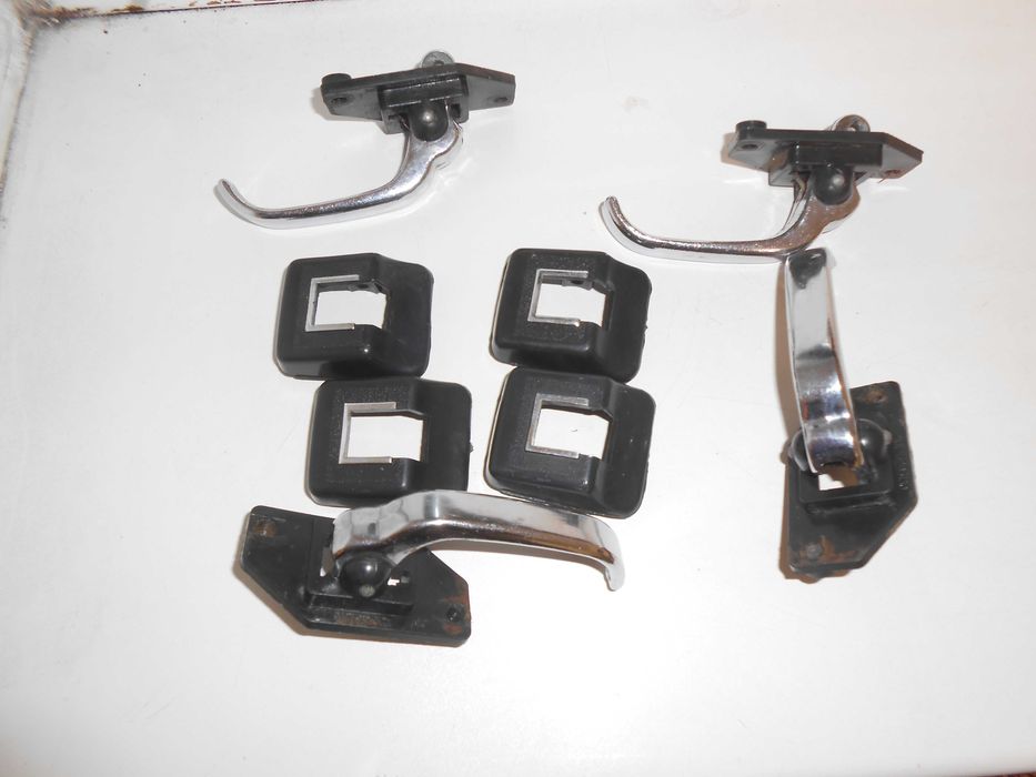 Дверні Ручки  04-07