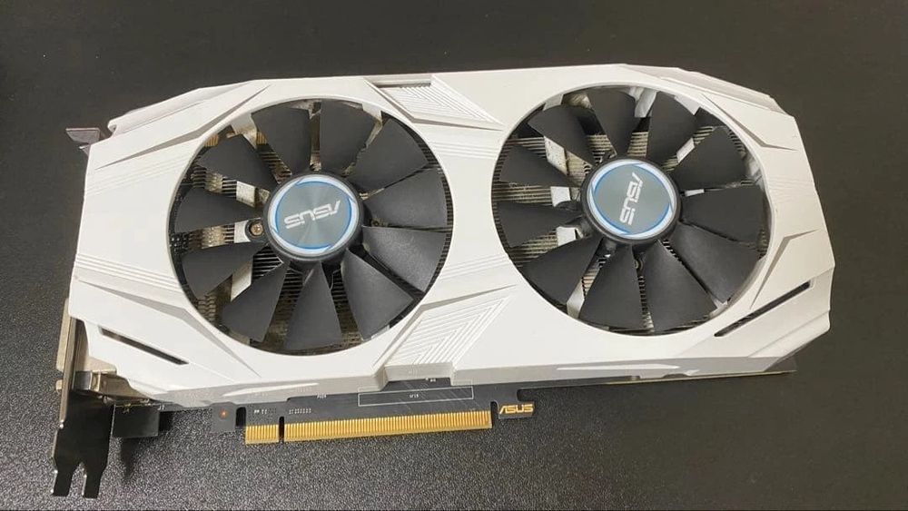 Видеокарта asus GTX1070 8GB