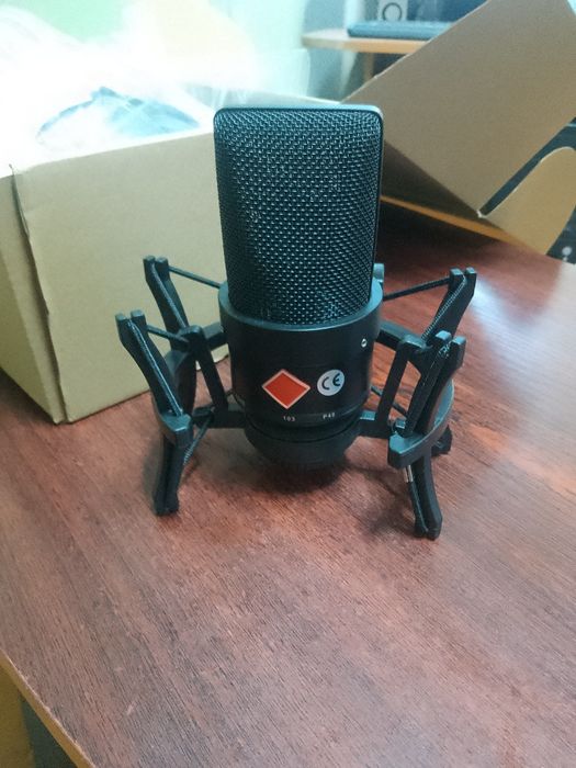 Конденсаторный мікрофон TLM 103