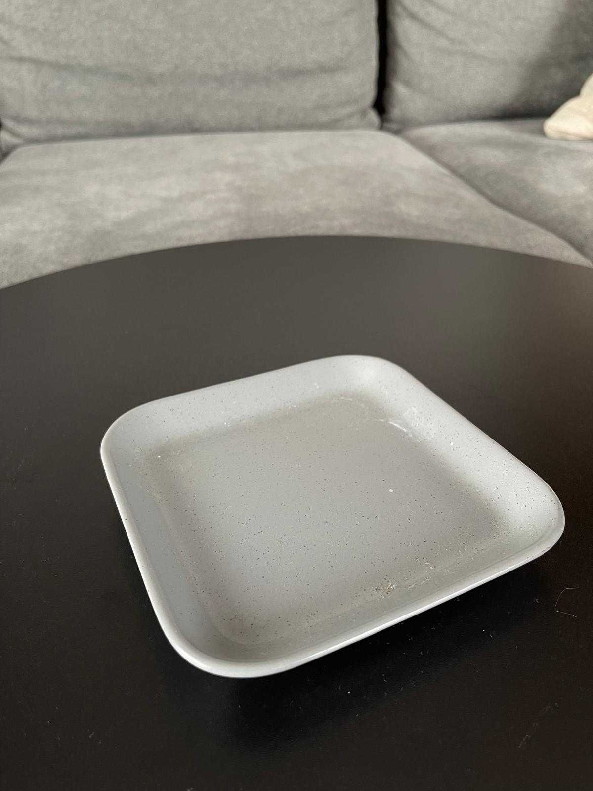 Zestaw ceramicznych tacek IKEA