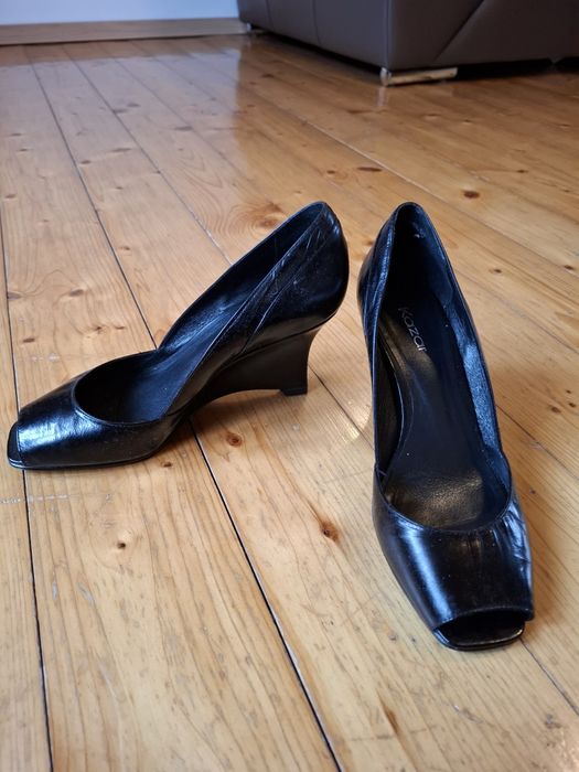 Sprzedam , czólenka Kazar , skora