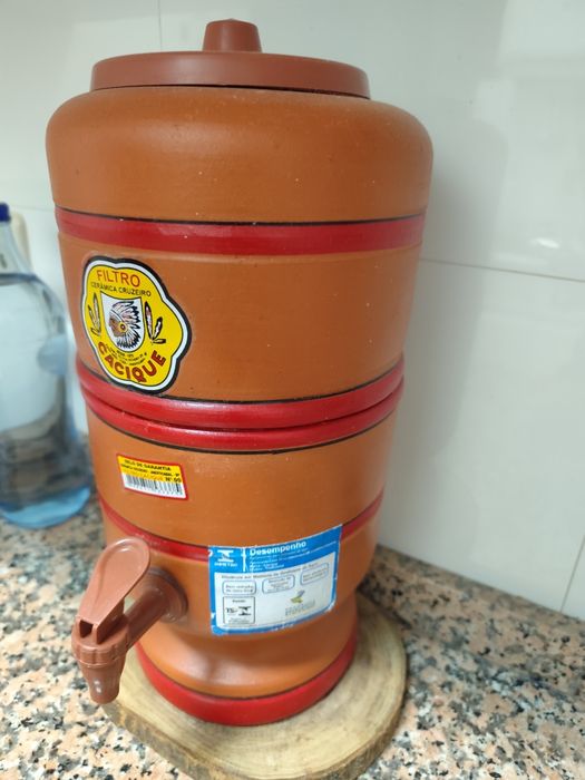Filtro de barro 2 litros pouco usado.