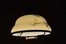 lampa sufitowa wisząca rustykalna retro opuszczana pociągana w dół