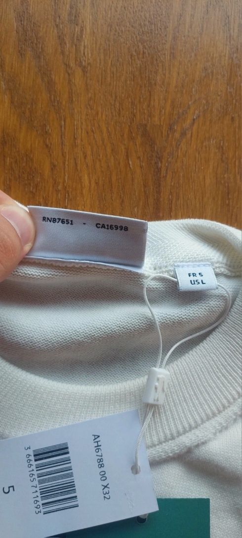 Lacoste biały sweter rozmiar L