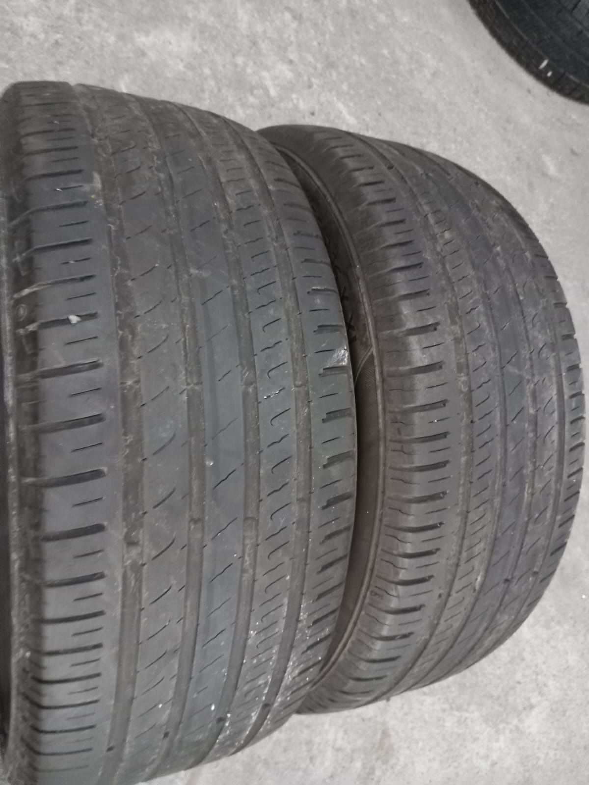 2 pneus 215/55R16 Barum