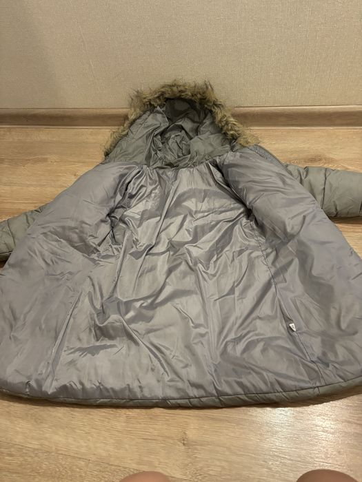 Продам куртку  ,вітровку