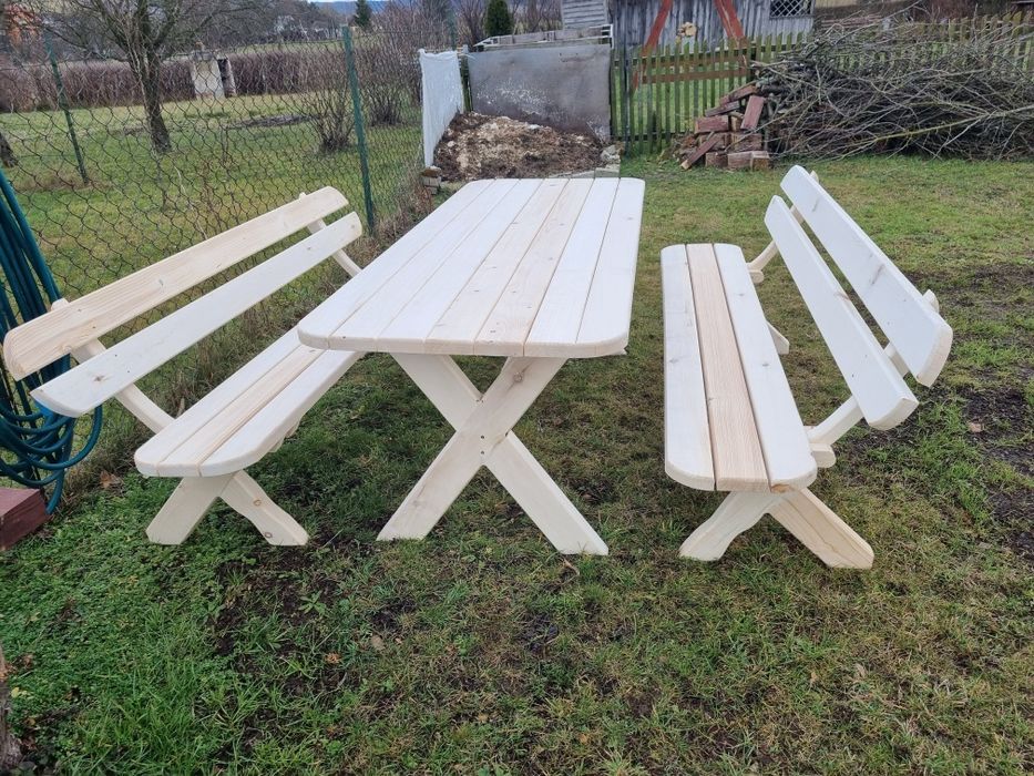 Meble ogrodowe (szalas,wiata,lawy, stoly)