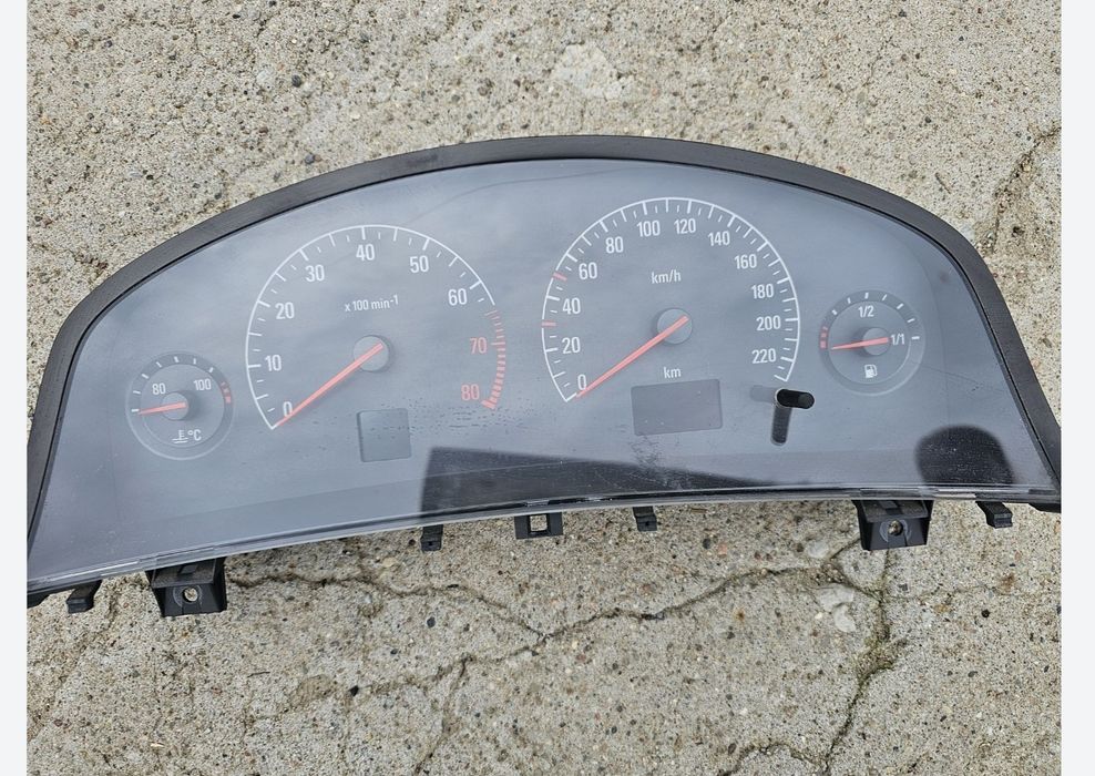 Продам панель для опель вектра с