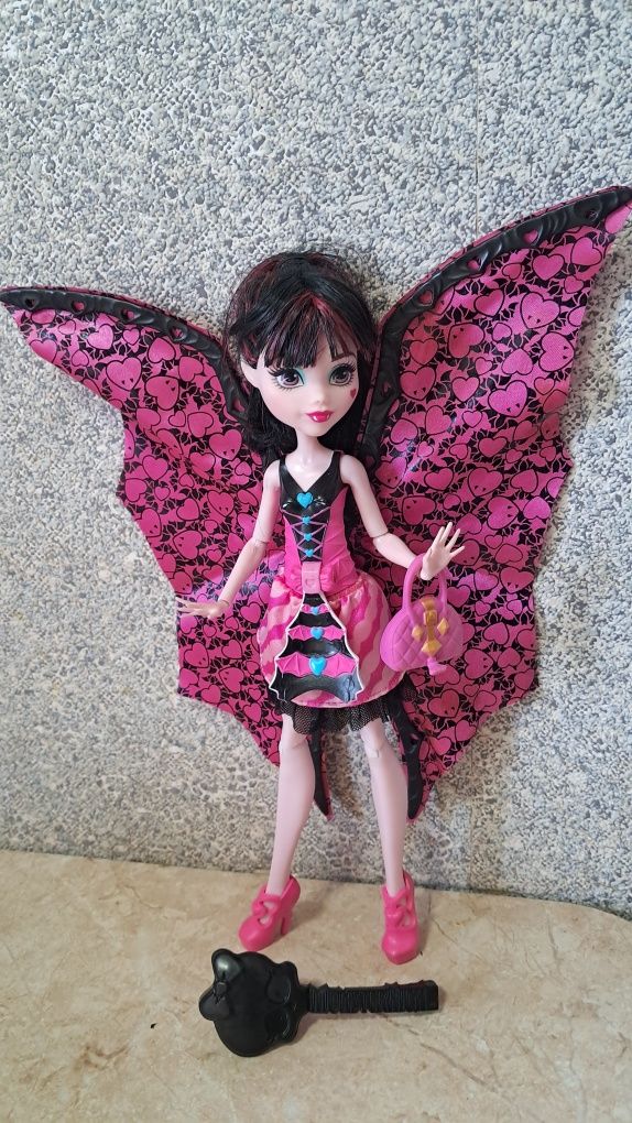 Кукла Monster High Монстер Хай Дракулаура с Крыльями Летучая Мышь