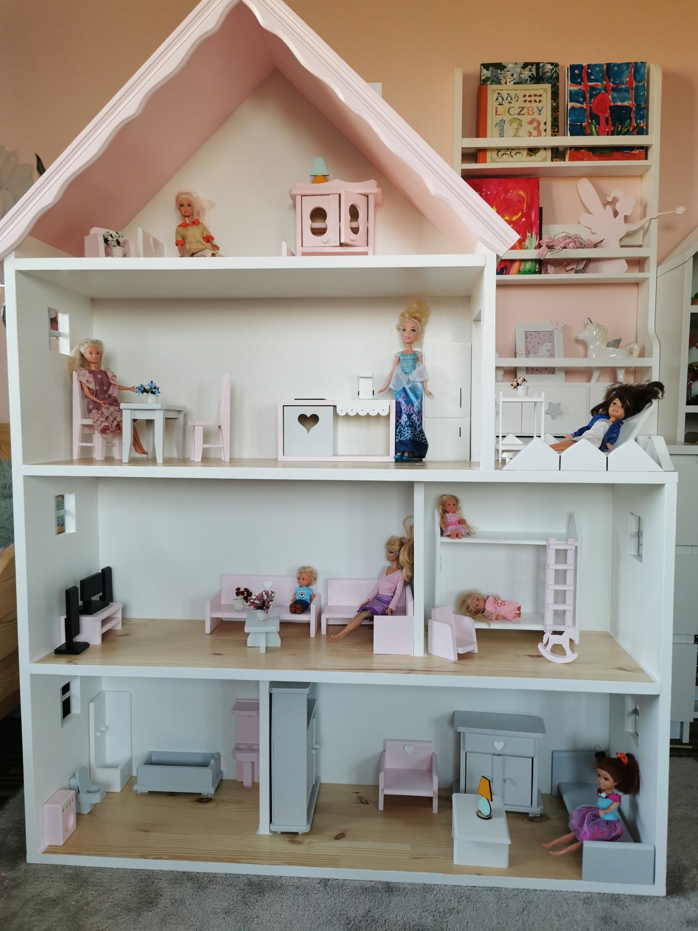 Drewniany domek dla lalek Barbie Duży domek Barbie