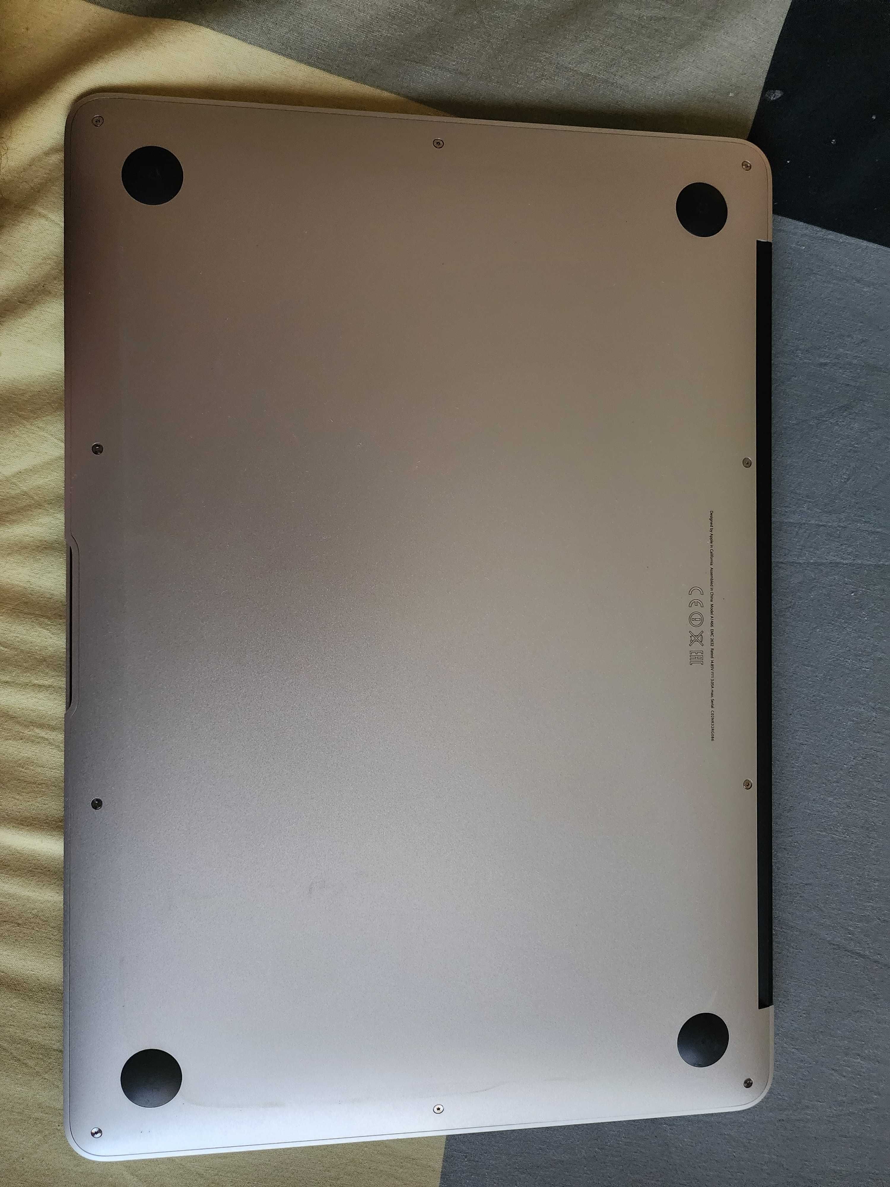 Apple Macbook Air 13" 2014