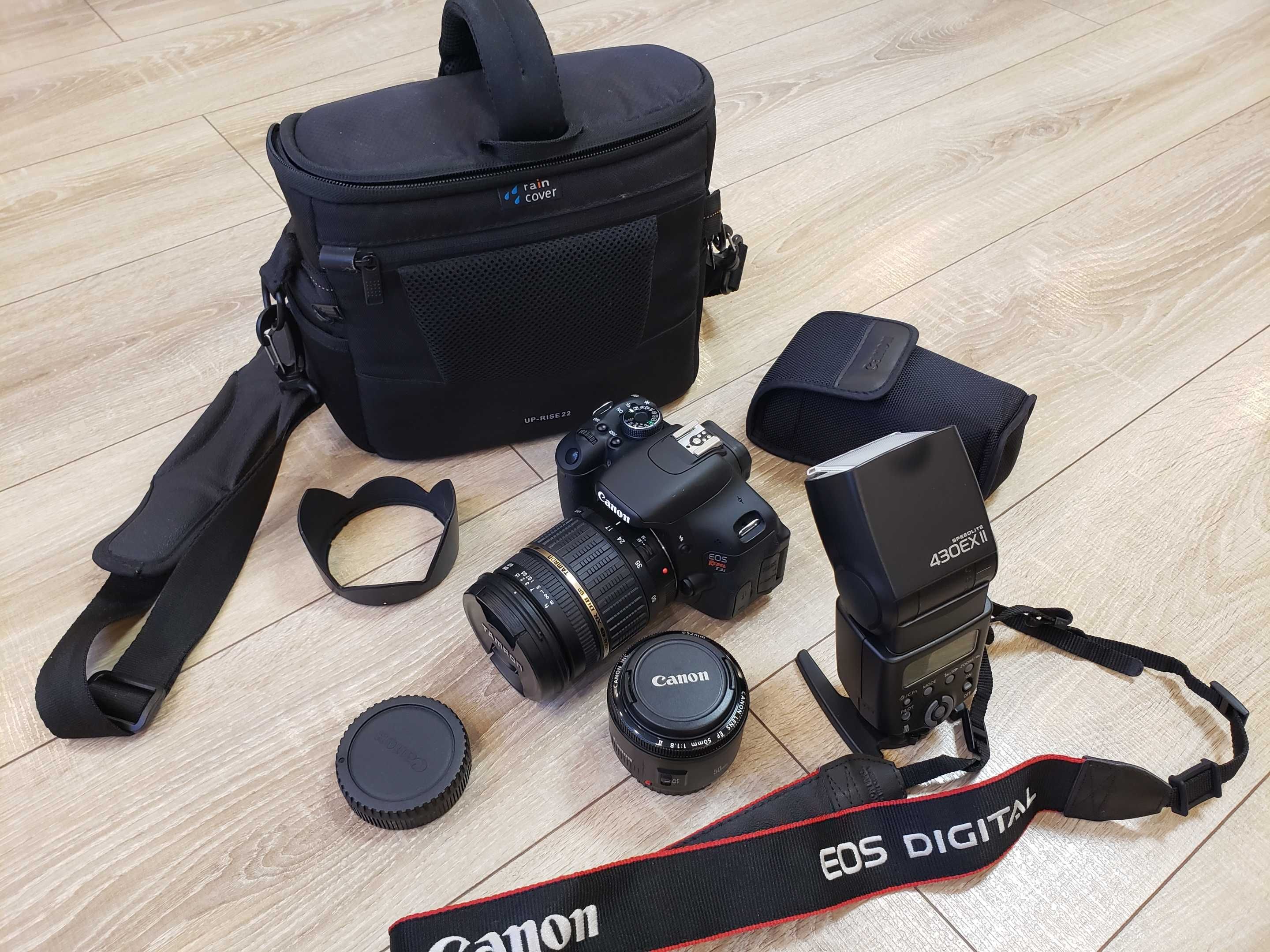 Фотоапарат Canon EOS Rebel T3i + 2 Об'єктиви + спалах Canon + сумка