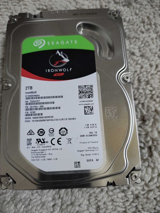 dysk  Seagate 2T