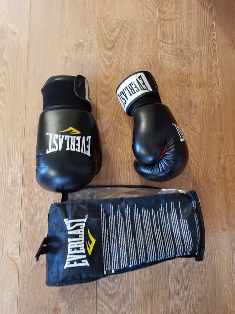 Rekawiczki bokserskie TA12 Everlast B/R 12oz.