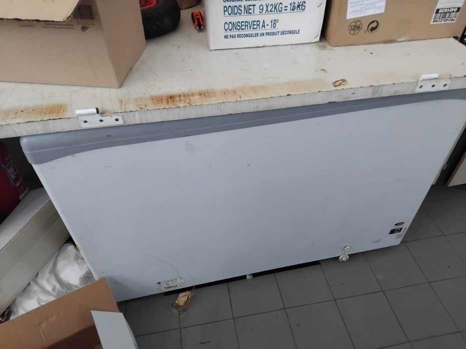 Vendo Arcas Avariadas Pequenas, Medias e Grandes