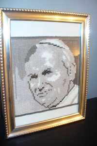 Obraz haft krzyżykowy papież Jan Paweł II  w ramce
