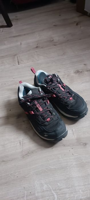 Продам кросівки Quechua 37р.,
