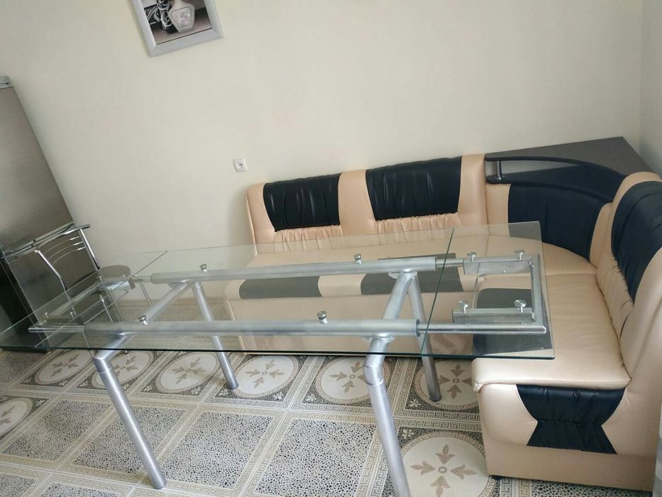 Кухонний скляний стіл (1.4-2 метра)