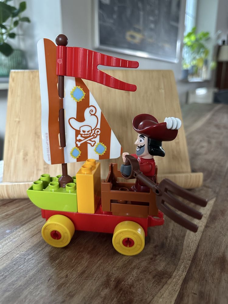 LEGO DUPLO 10539 Jake i Piraci z Nibylandii Wyścig na Plaży