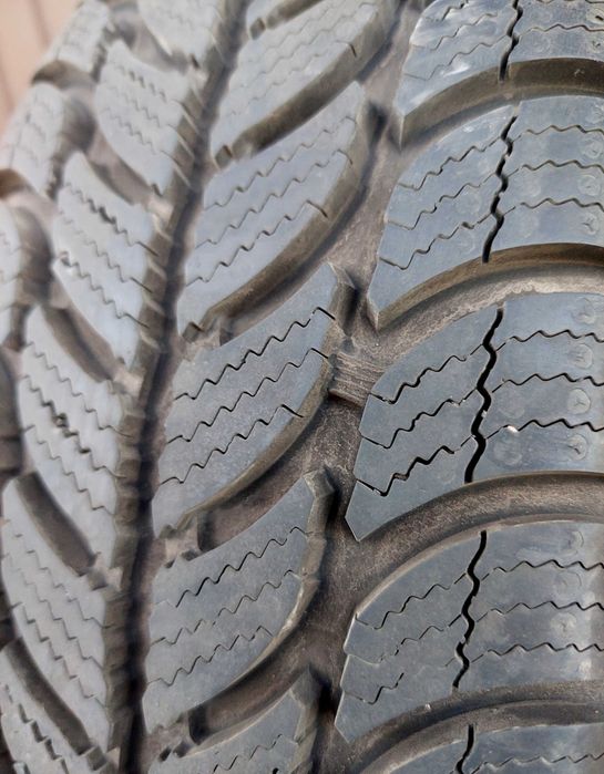 4 opony zimowe Dębica Frigo 2 185/65R15 7,7/7,3mm