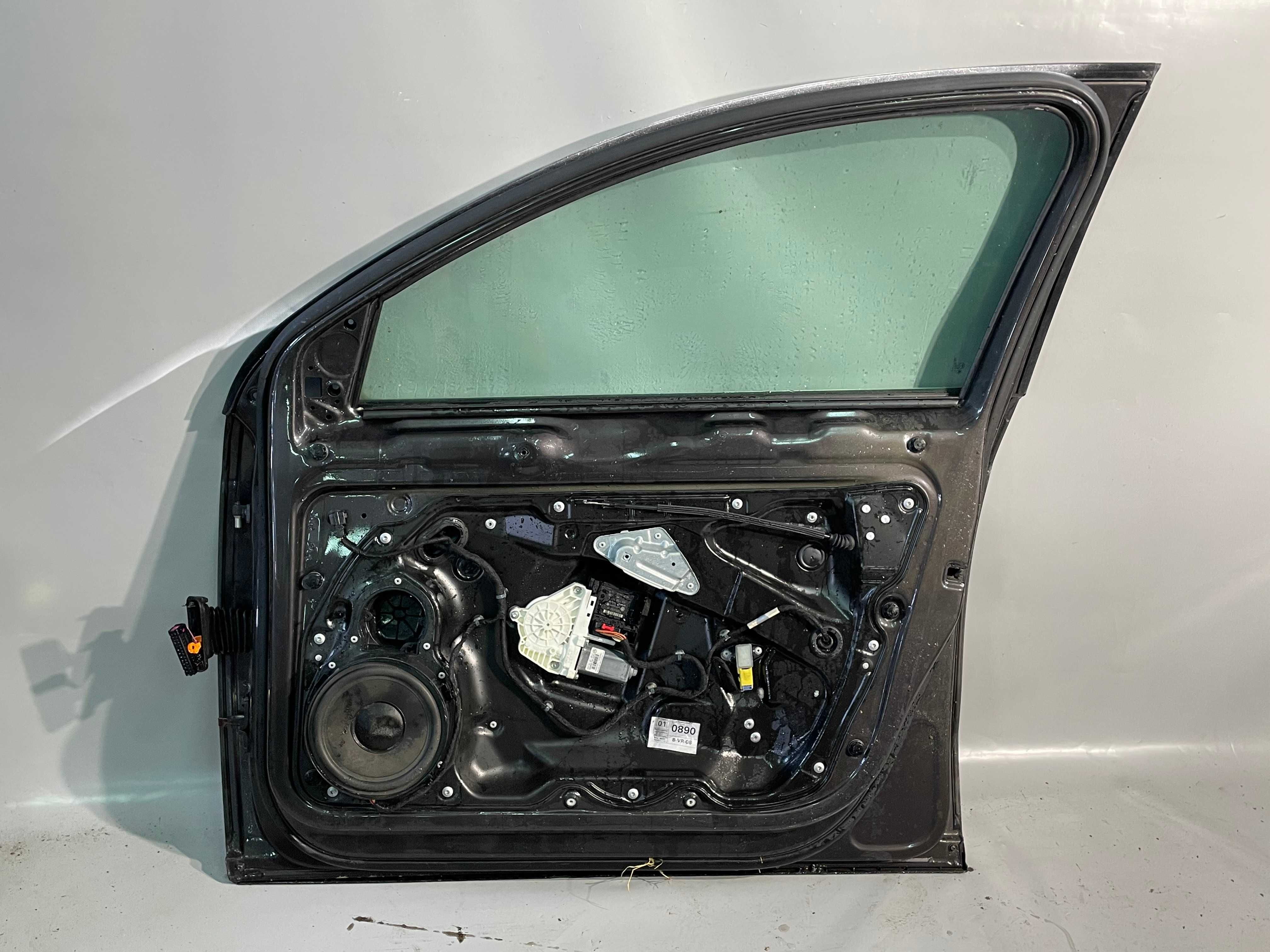 drzwi prawy przód vw passat b6 kombi kolor lc8z europa