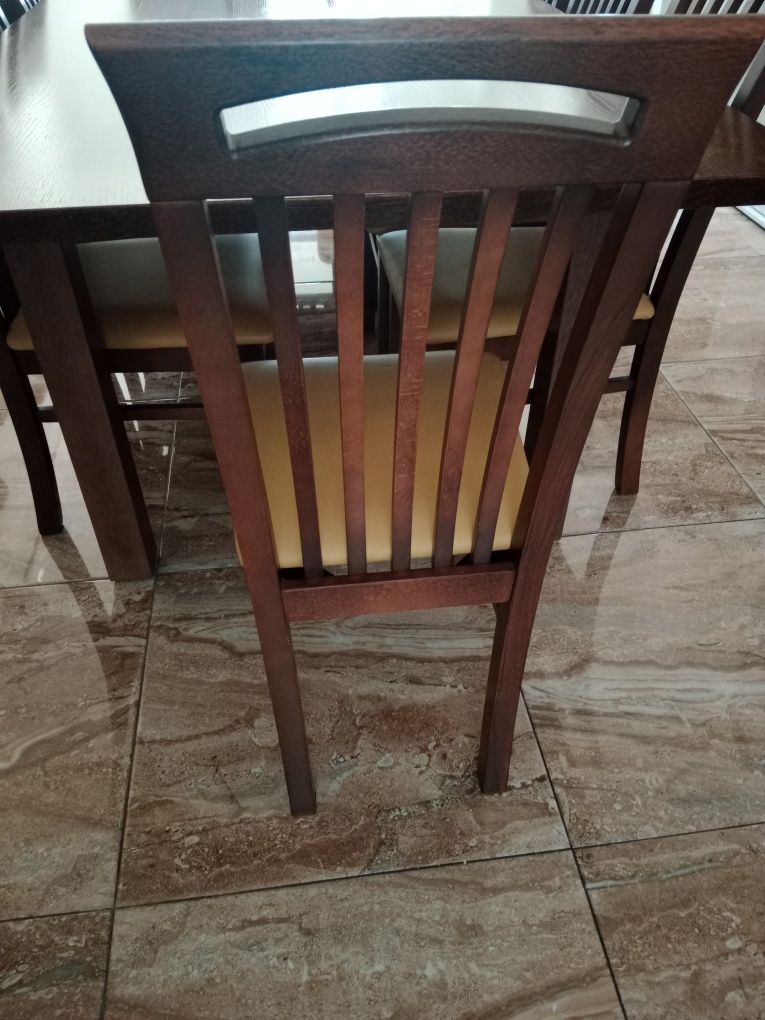 Stół 1,10cm x 2m plus 5 krzeseł