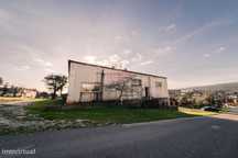 Armazém Industrial 2.100m2 de Terreno, Mendiga, Porto de Mós