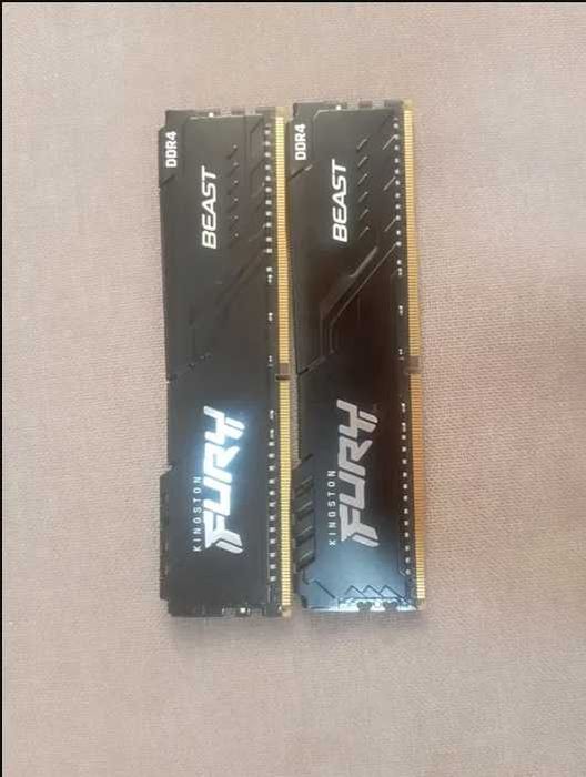 Оперативна памʼять Kingston Fury DDR4-3600 32768 MB PC4-28800