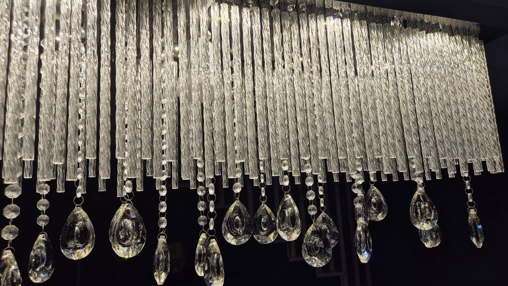 Żyrandol kryształowy podłużny
