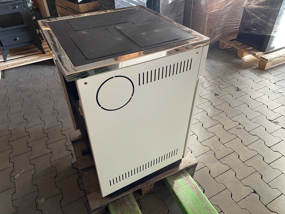 Kuchnia węglowa piec kominek z płaszczem wodnym MEGAL 17 kW II Gatunek