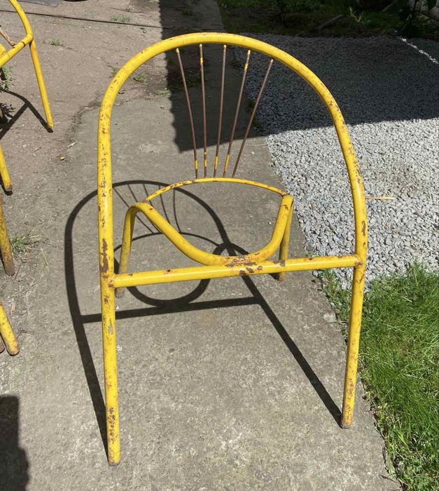 Залізні стільці (8 штук)