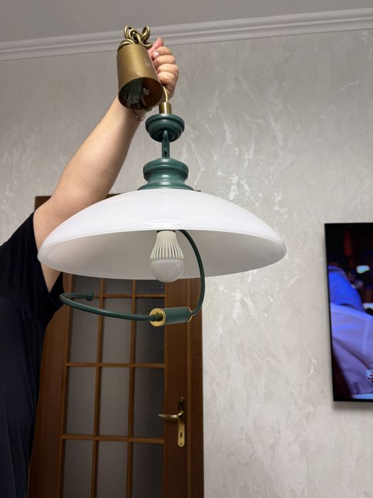 Продам , Люстру для Кухни.