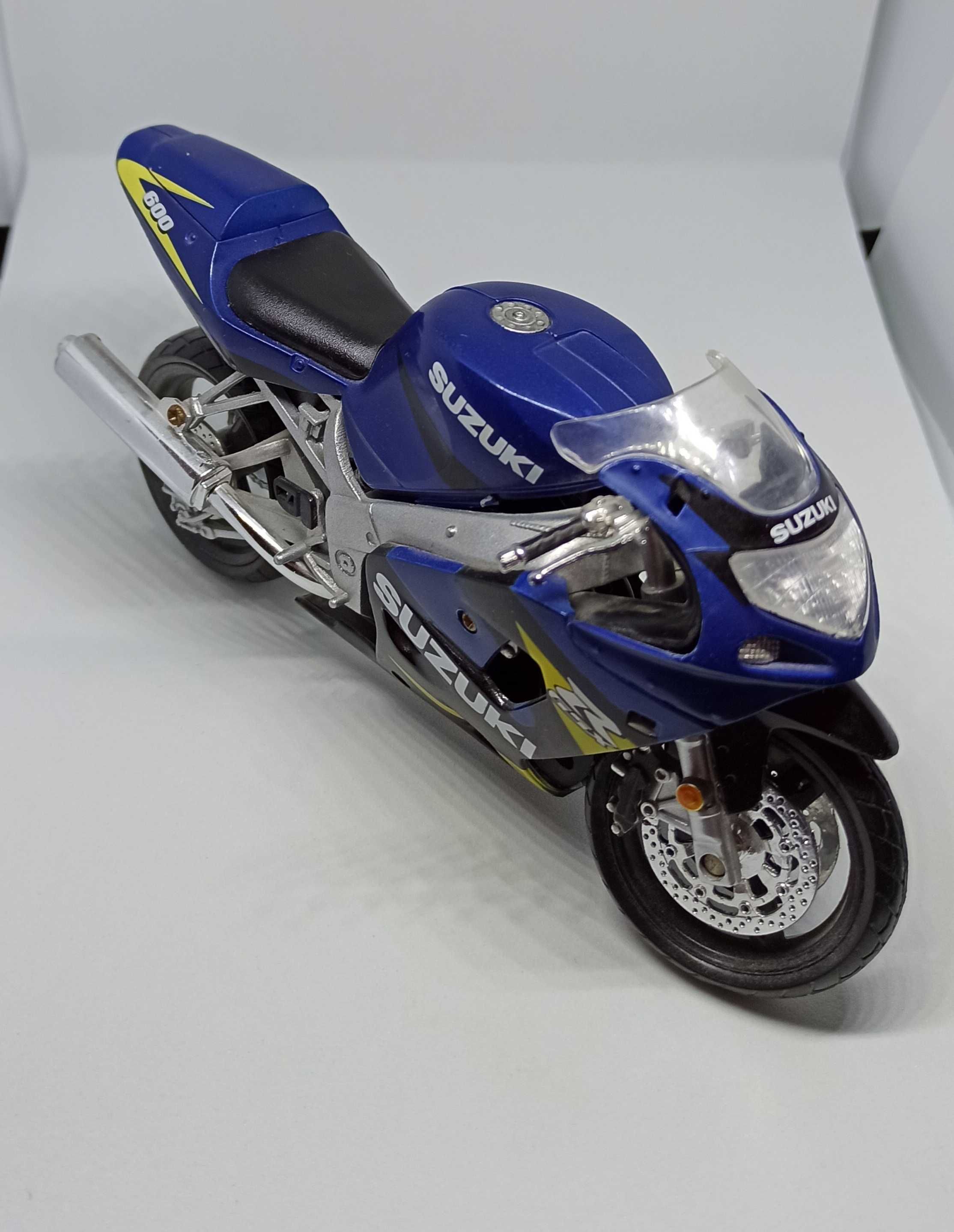 Suzuki GSX R 600 Coleção - Portes Grátis