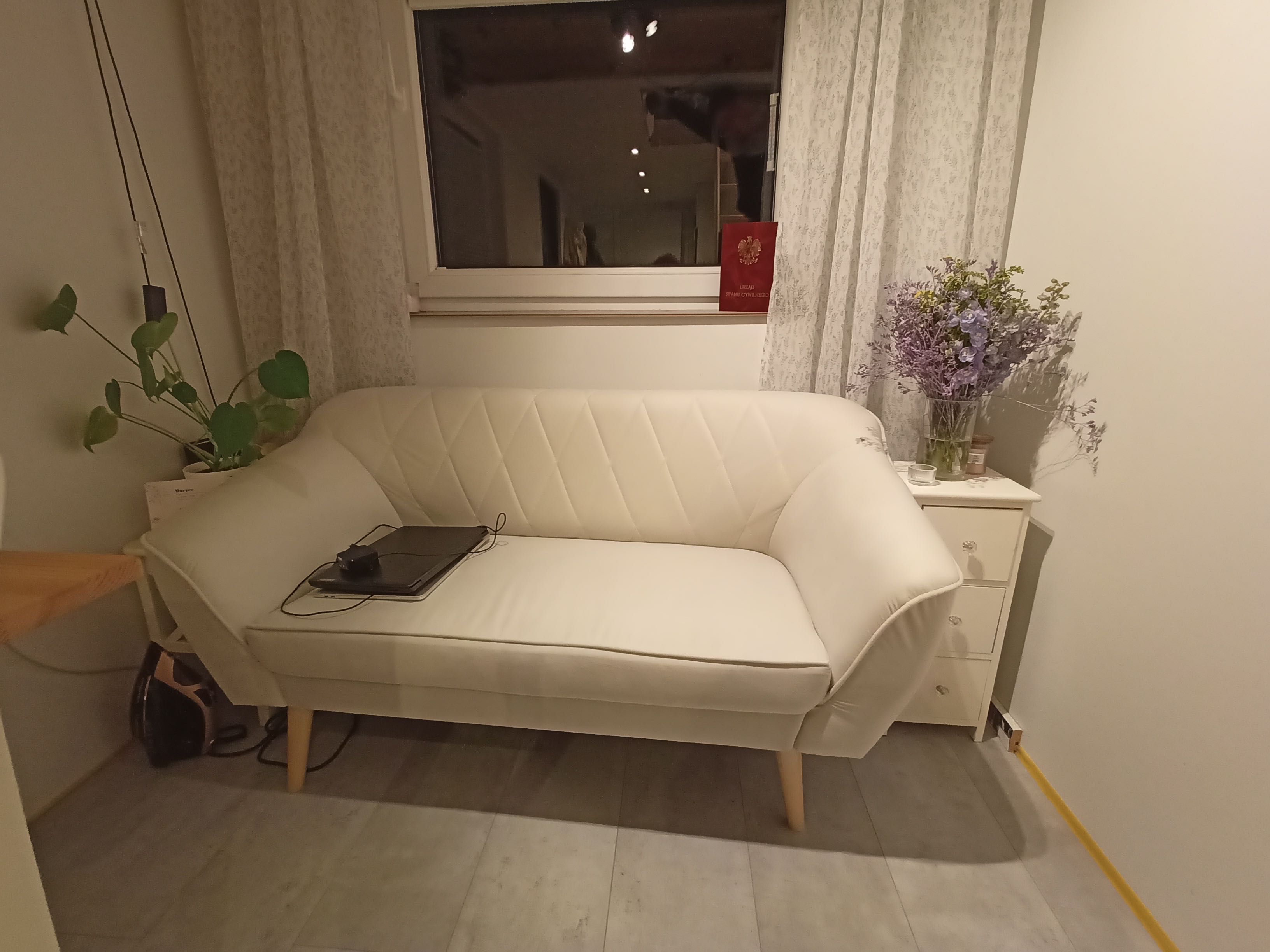 Sofa 2 osobowa beżowa