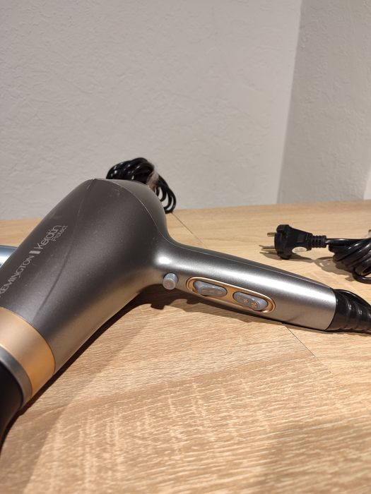 Фен для волосся Remington Shine Therapy PRO