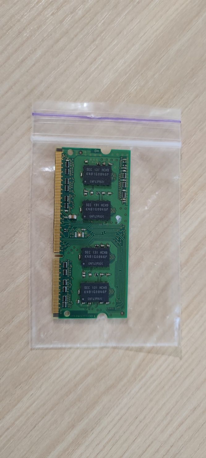 Оперативна пам'ять Samsung (DDR3, 1Gb, 1333 MHz, M471B2873FHS-CH9)