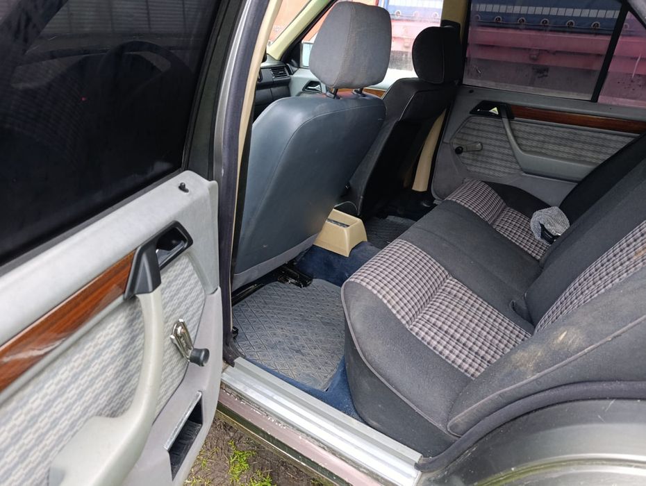 Мерс 124 5тиступка 2.3 бенз/газ