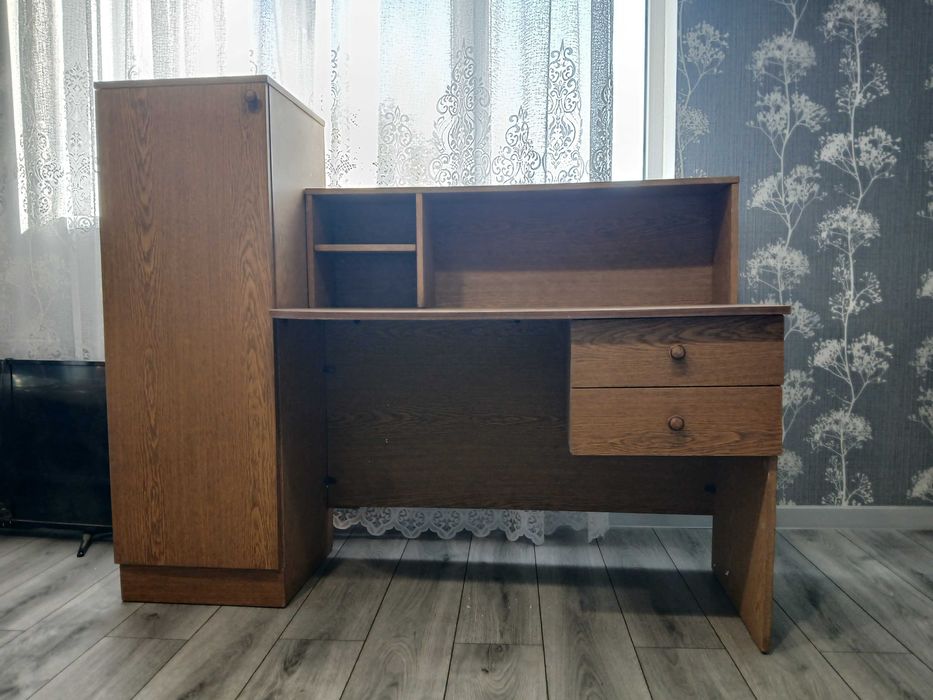 Стіл для школярів