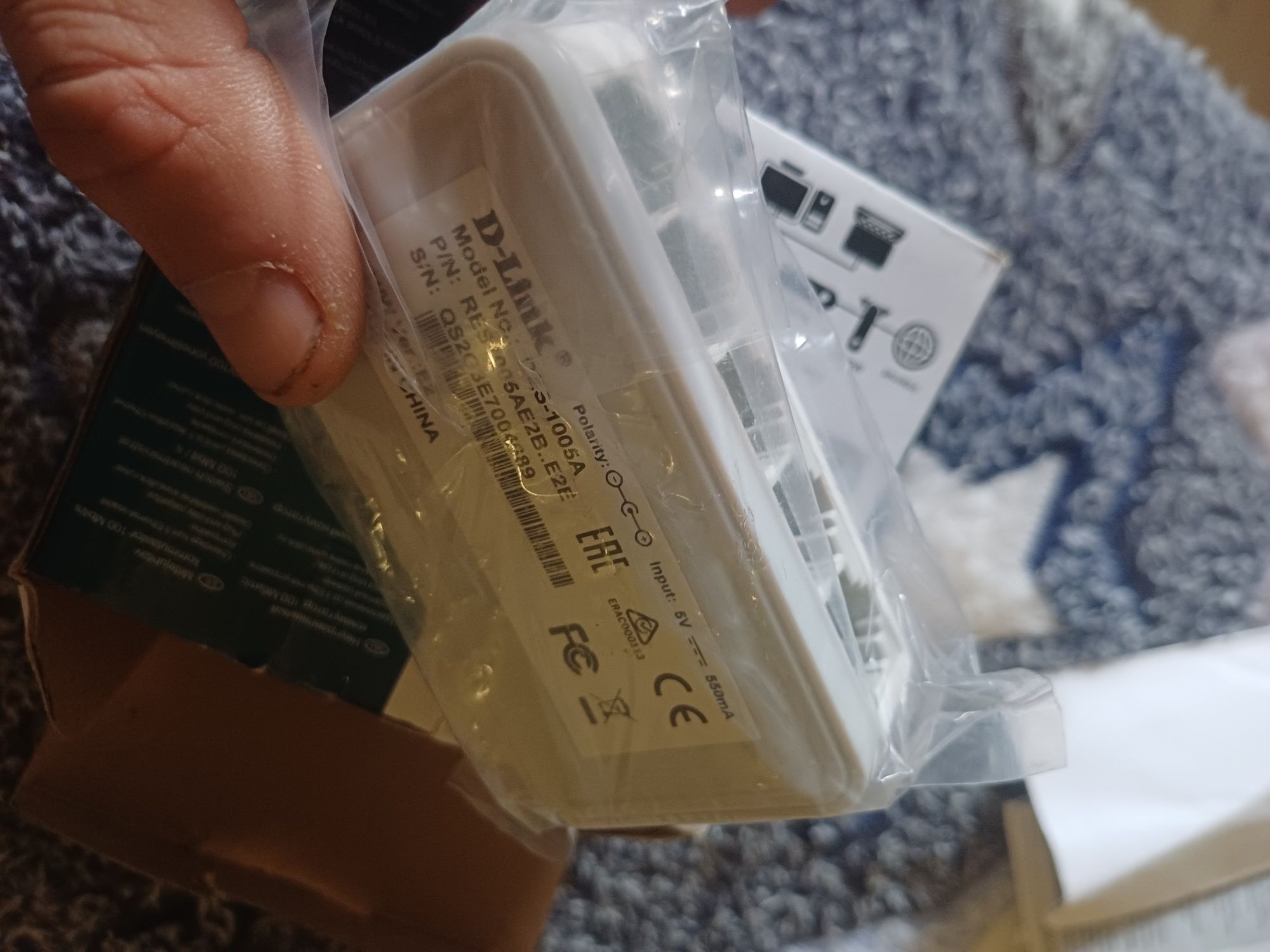 D-Link DES-1005A. 5-Port 10/100 Desktop Switch. Коммутатор.