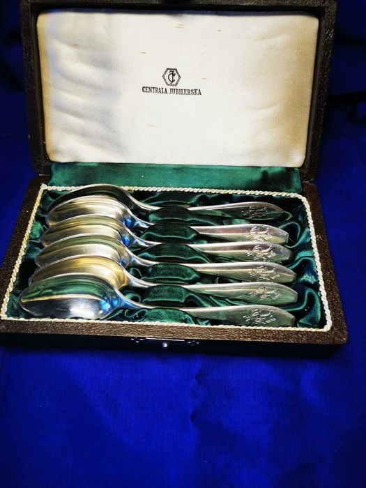 Stare srebrne łyżeczki do herbaty przed 1963, grawer