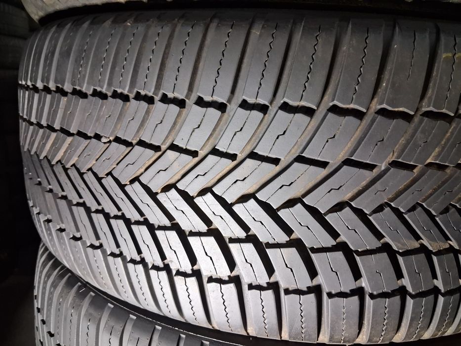 245/45 19 Bridgestone Weather Control 005 Шини всесесзонные