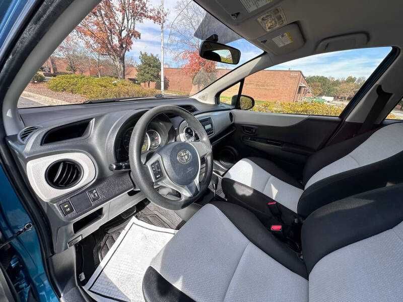 2014 Toyota Yaris 5-Door L
