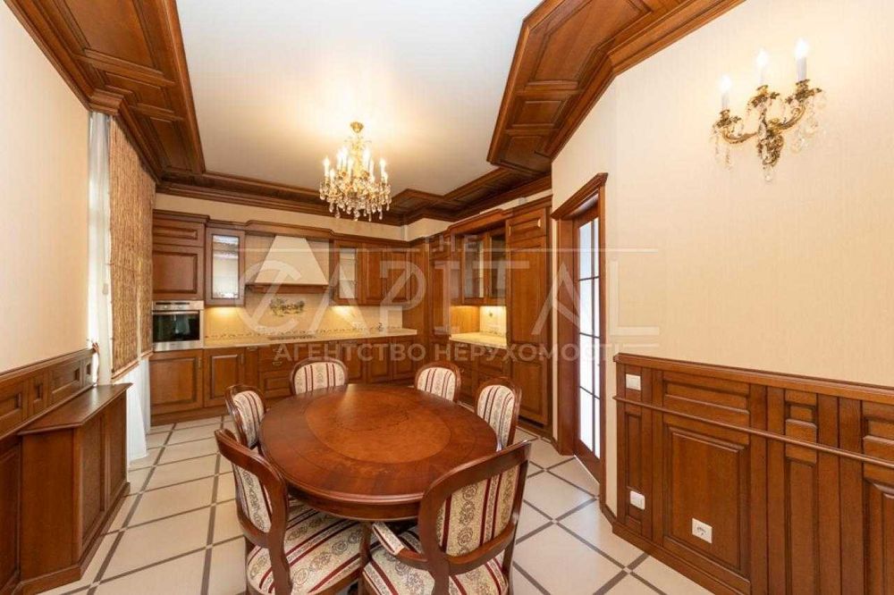 Продаж квартири, вул. Пирогова, Шевченківський район, Центр