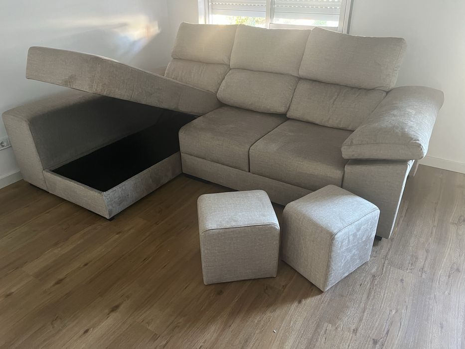 Sofa 240x160 + dois pufs