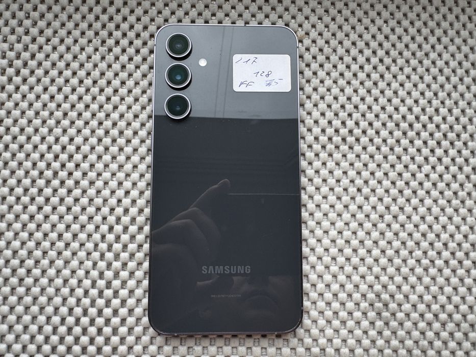 Samsung S23 FE 128gb в класному стані без ремонтів