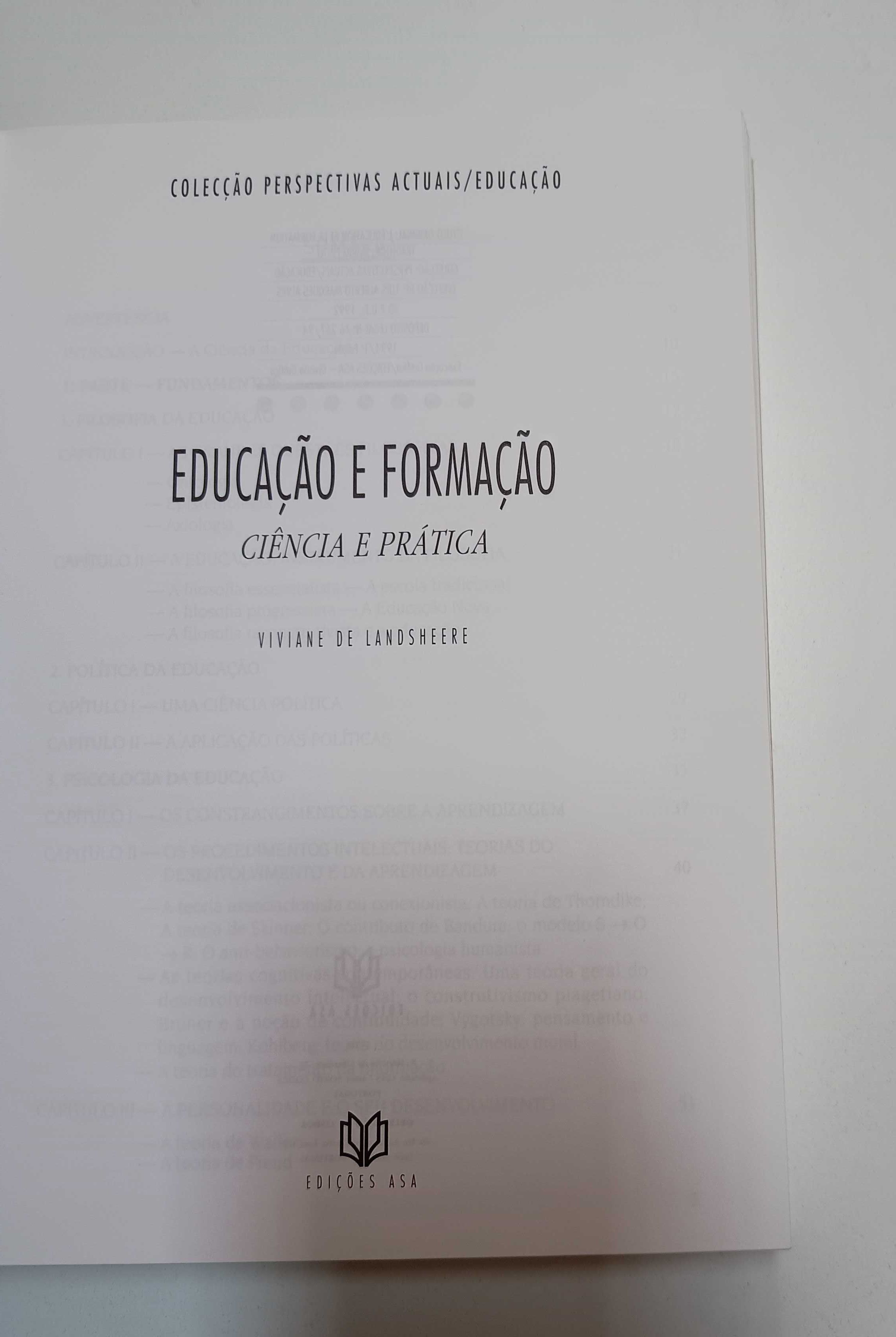 Educação e formação, de Viviane de Landsheere