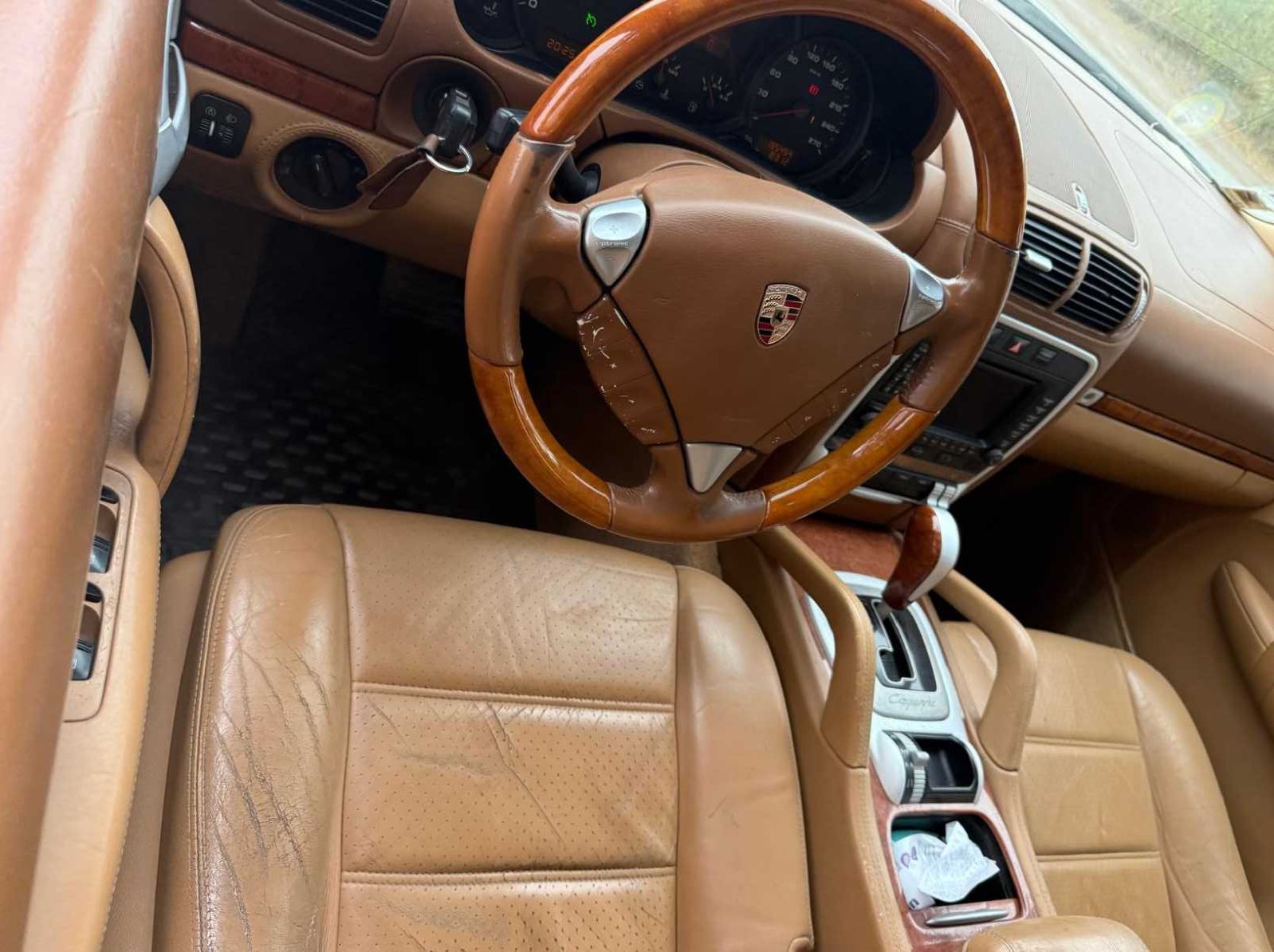 Porsche Cayenne V6