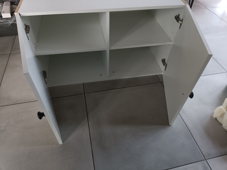 Sprzedam szafkę tak jak na zdjęciach